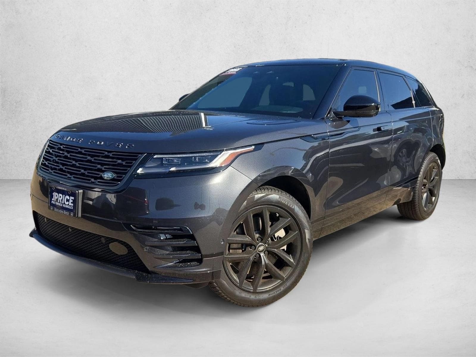 2026 Land Rover Range Rover Velar P250 Dynamic SE's photo