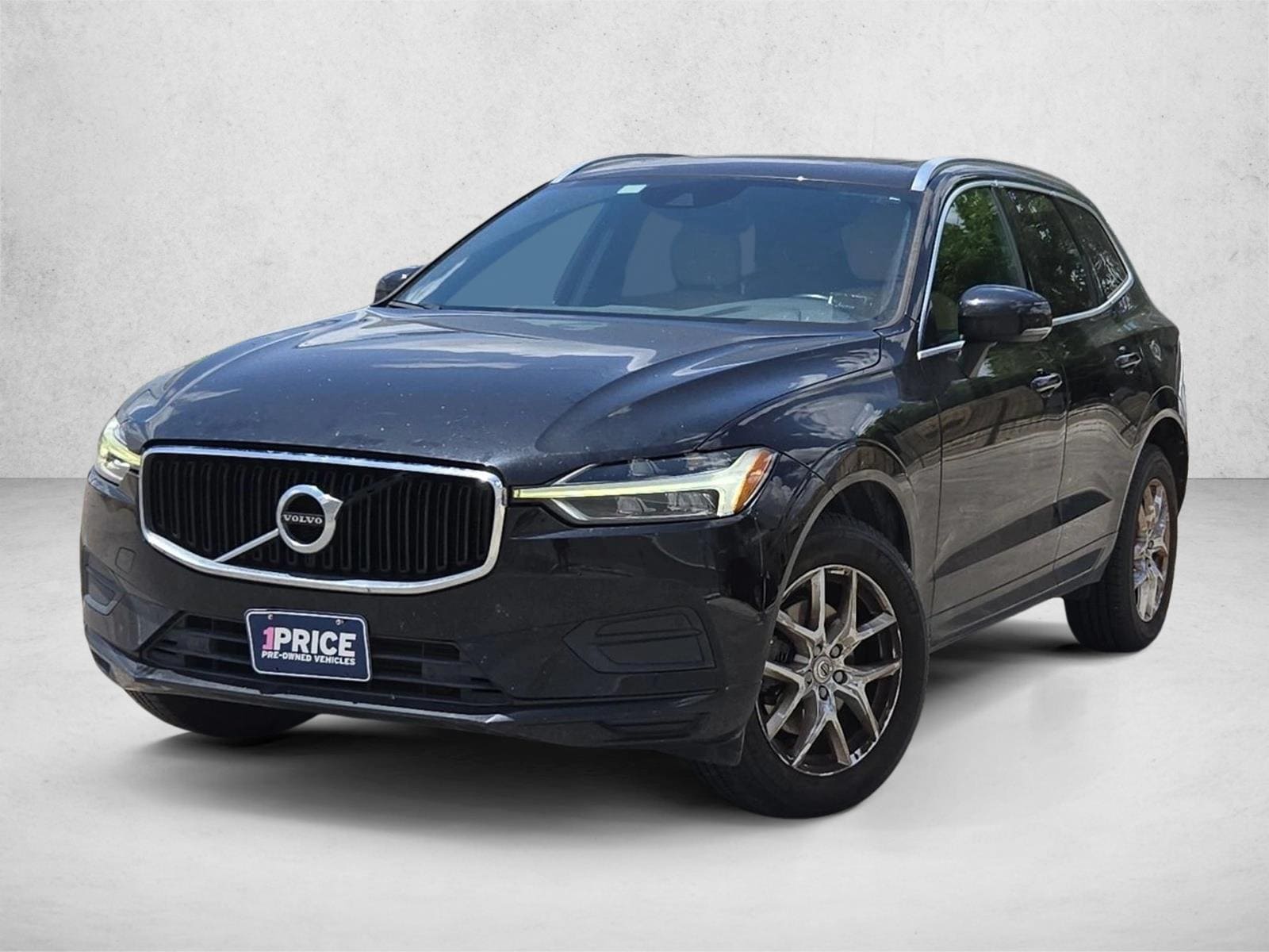 2018 Volvo XC60 T5 Momentum AWD's photo