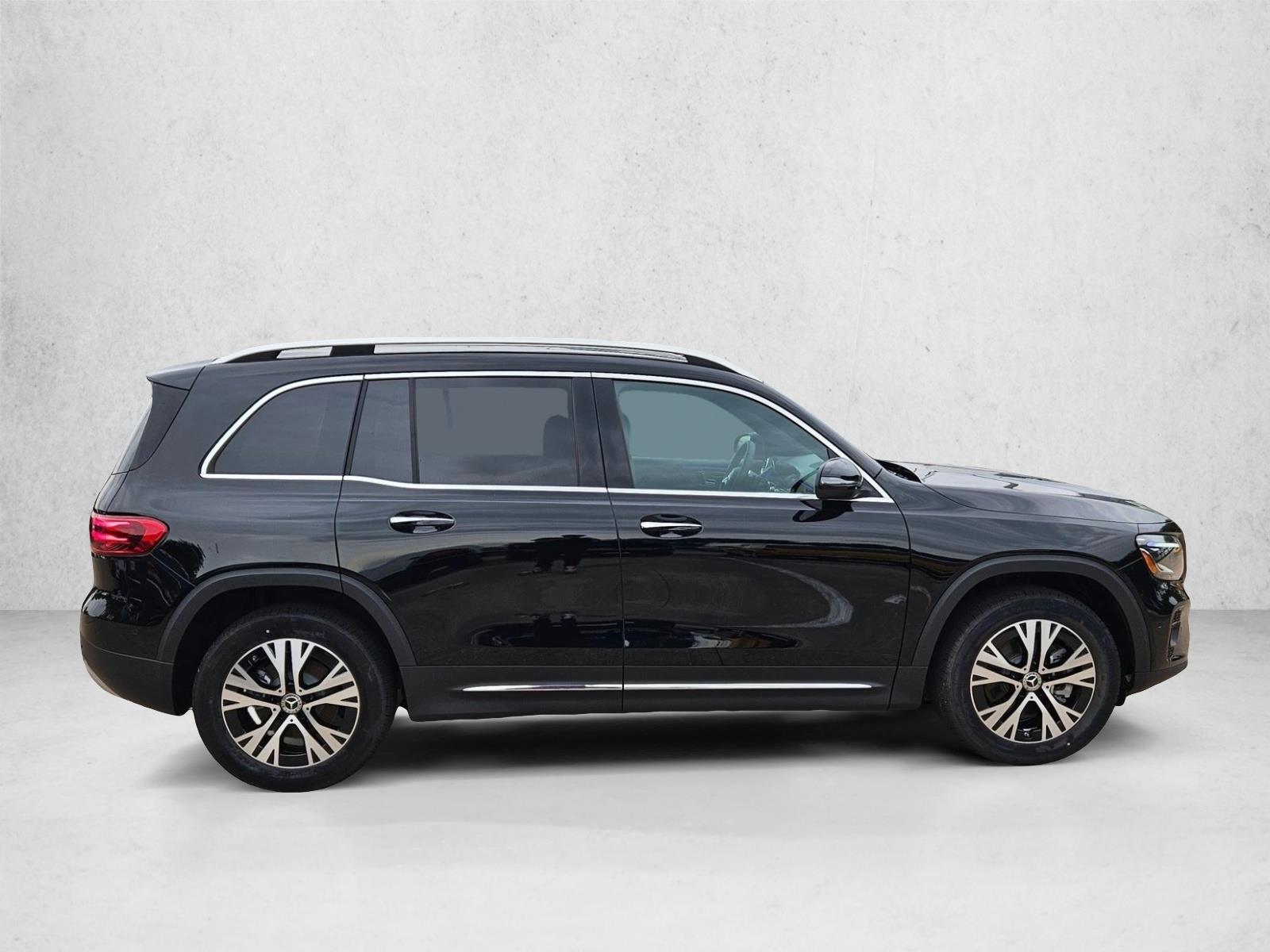 2025 Mercedes Benz GLB 250 photo 2