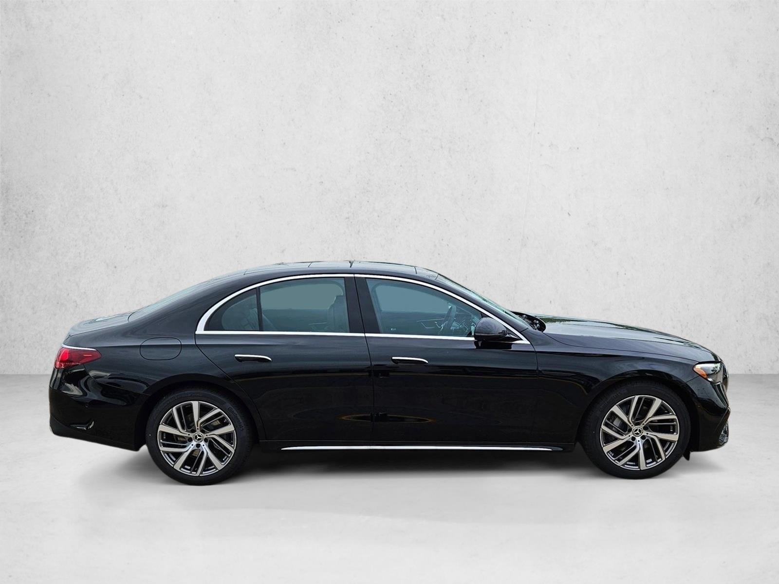 2025 Mercedes Benz E 350 photo 4