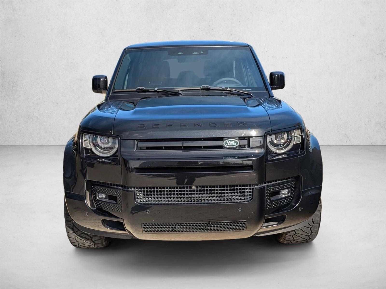 2023 Land Rover Defender 90 V8 photo 2