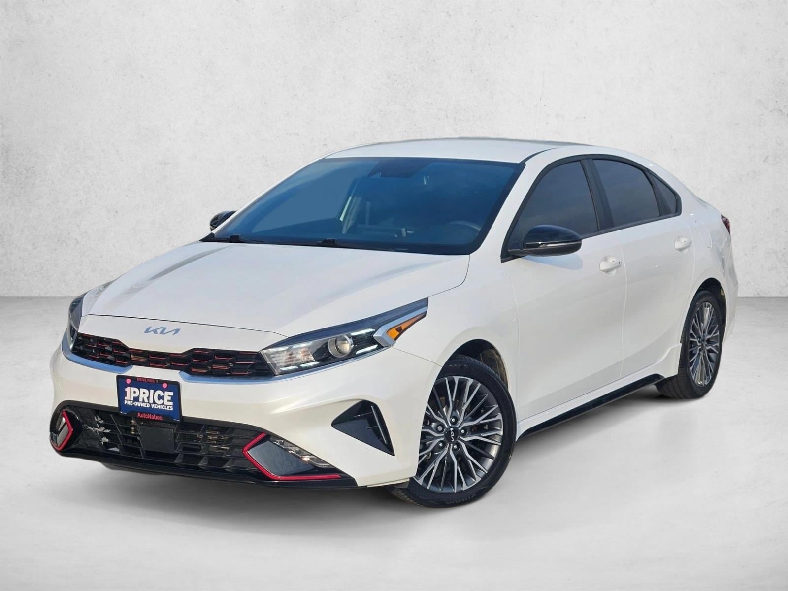 2024 Kia Forte GT-Line AT's photo