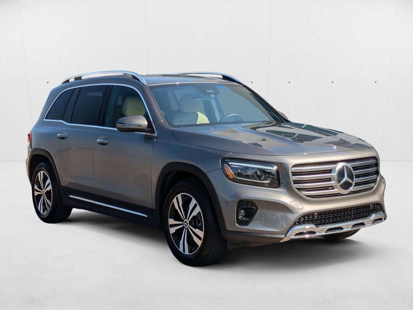 2025 Mercedes Benz GLB 250 photo 3