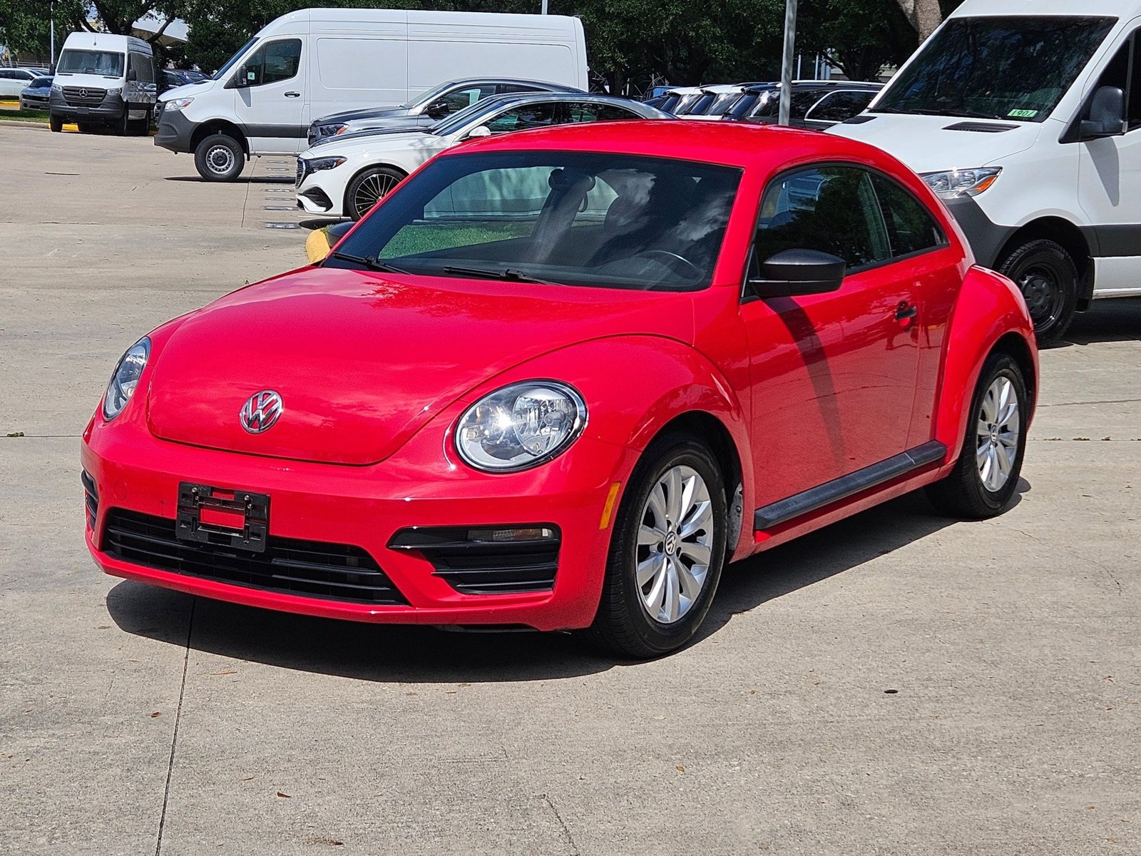 2018 Volkswagen Beetle 2.0T S Auto's photo
