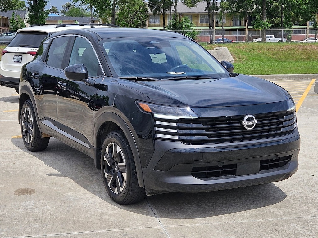 Used 2025 Nissan Kicks SV SUV