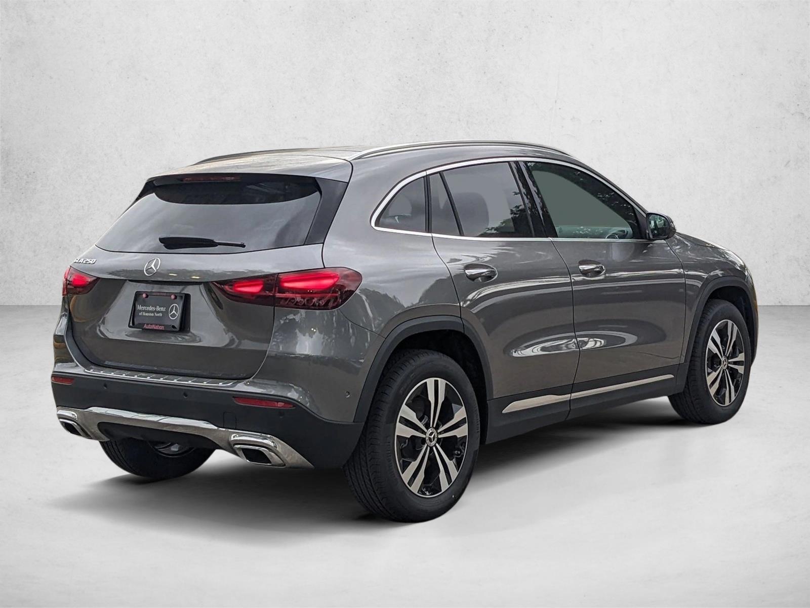 2025 Mercedes Benz GLA 250 photo 2