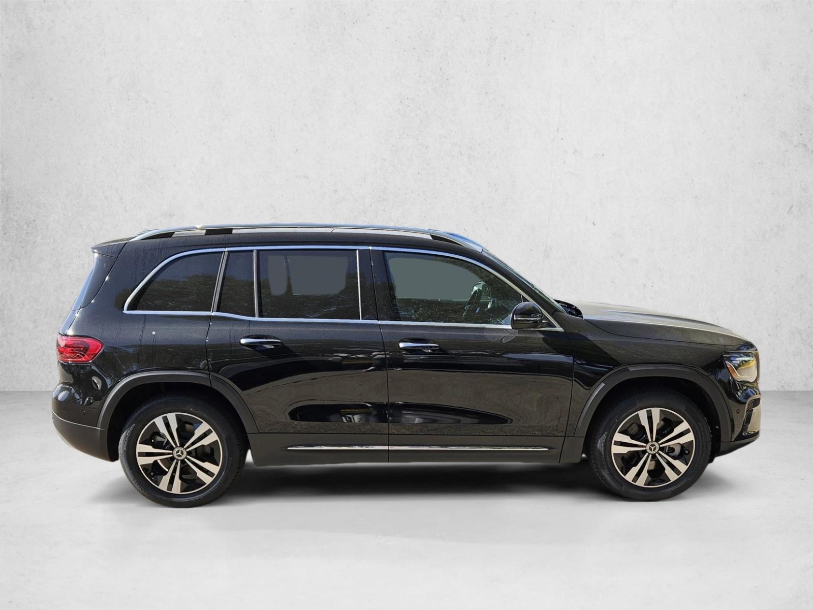 2025 Mercedes Benz GLB 250 photo 4