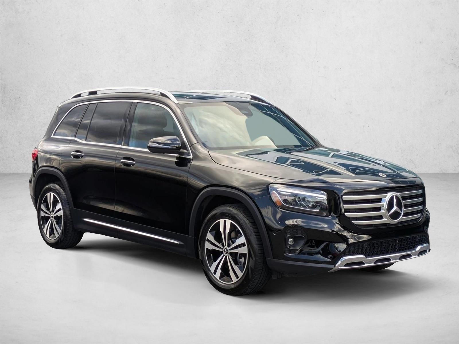 2025 Mercedes Benz GLB 250 photo 3