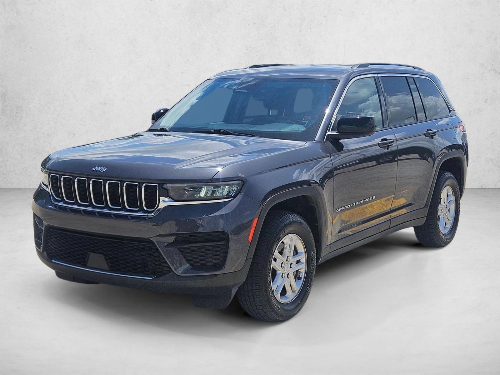 Used 2023 Jeep Grand Cherokee Laredo
