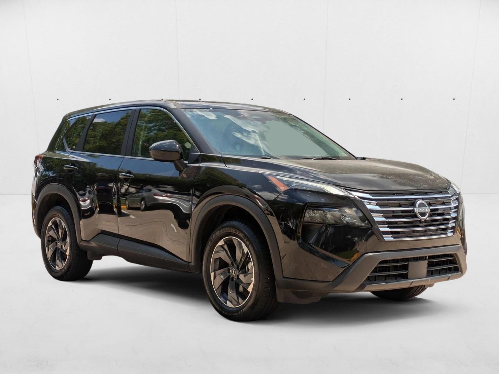 2024 Nissan Rogue SV photo 3