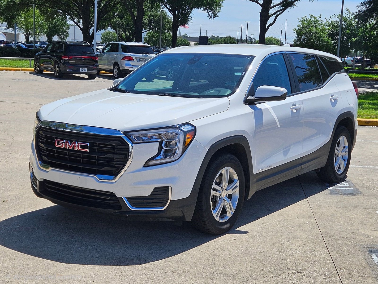 2024 GMC Terrain SLE FWD's photo