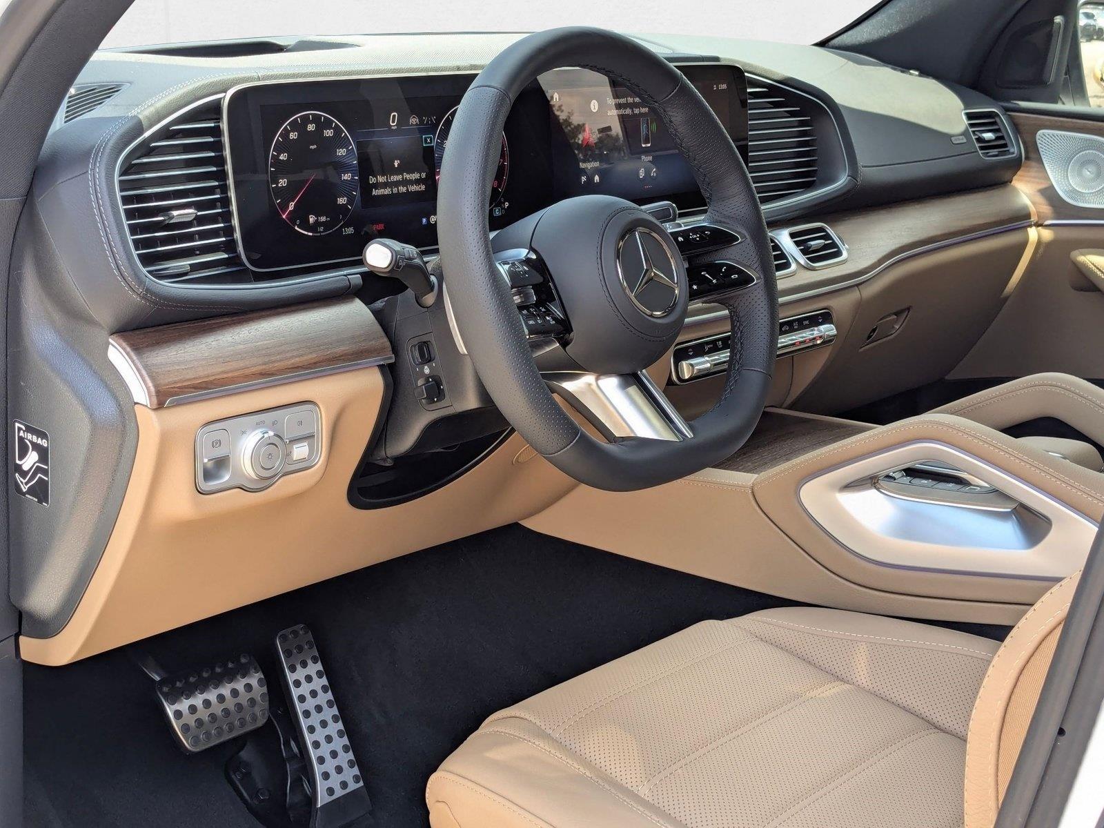 2026 Mercedes Benz GLS 450 4MATIC photo 4