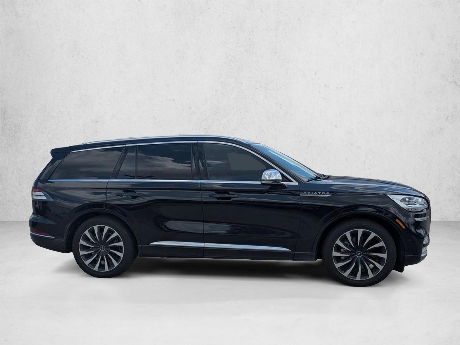 2021 Lincoln Aviator Black Label Grand Touring photo 3