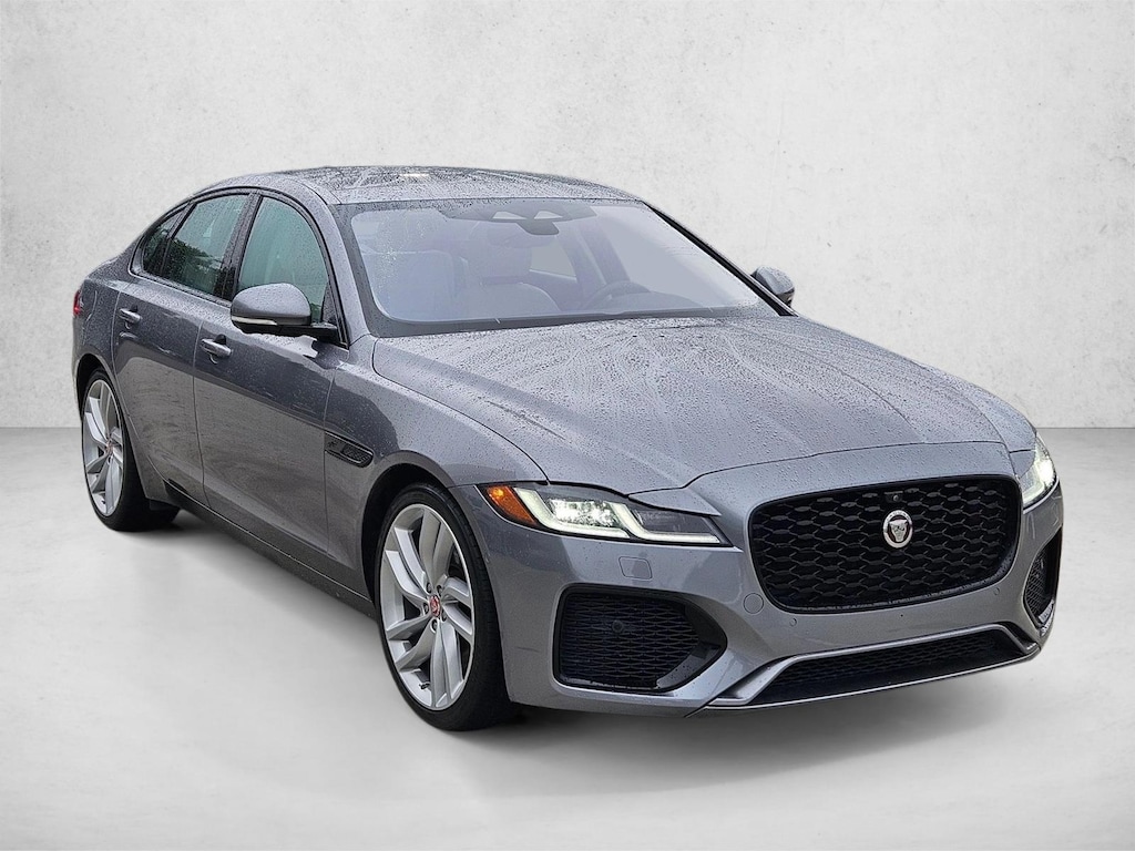 Used 2021 Jaguar XF SE Sedan