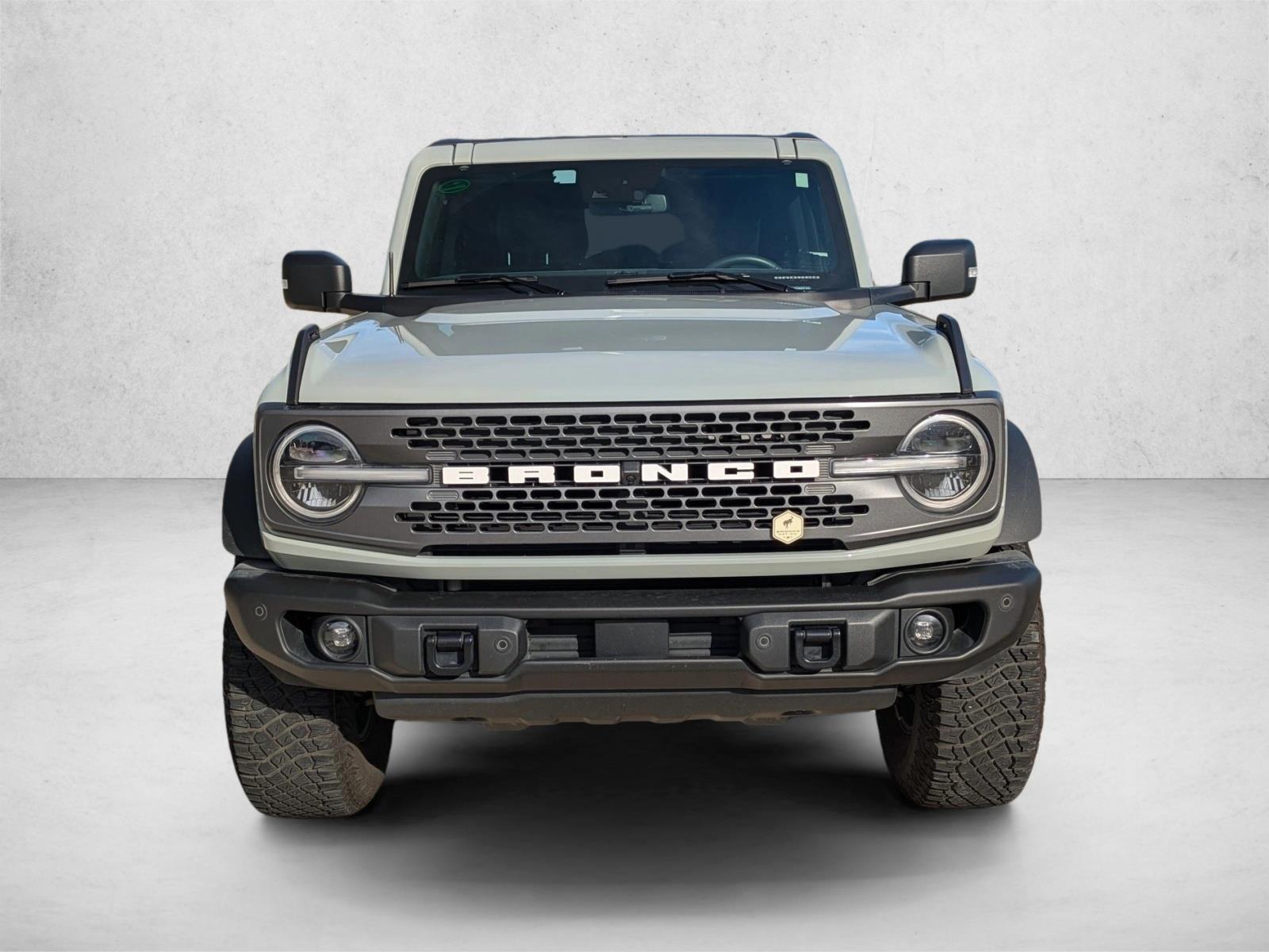 2023 Ford Bronco Badlands photo 2