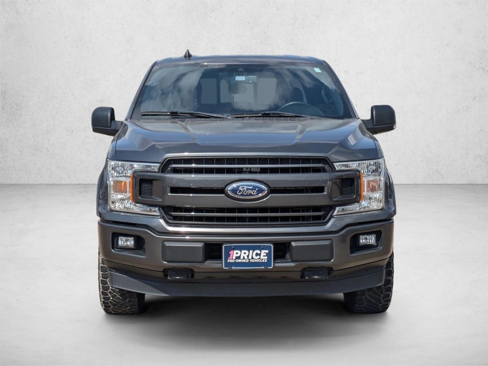 2020 Ford F-150 XLT photo 2