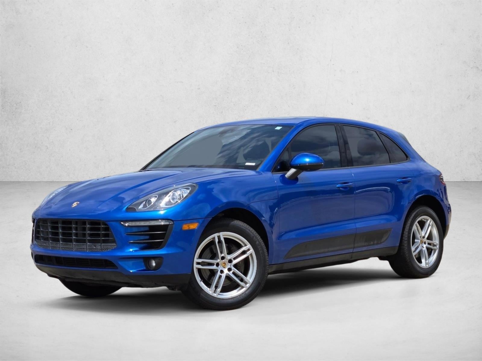 2017 Porsche Macan -'s photo