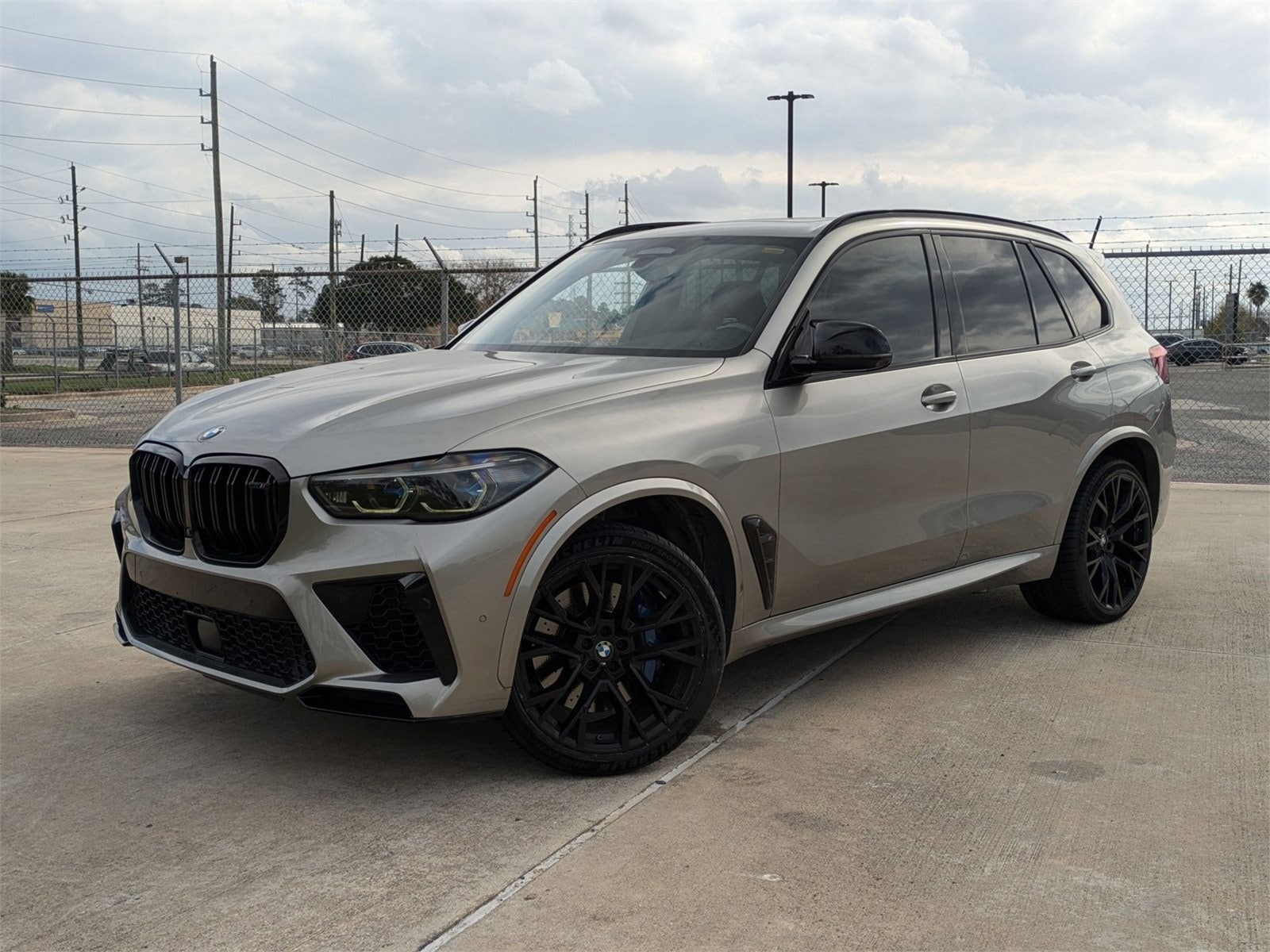 2022 BMW X5 M Base's photo