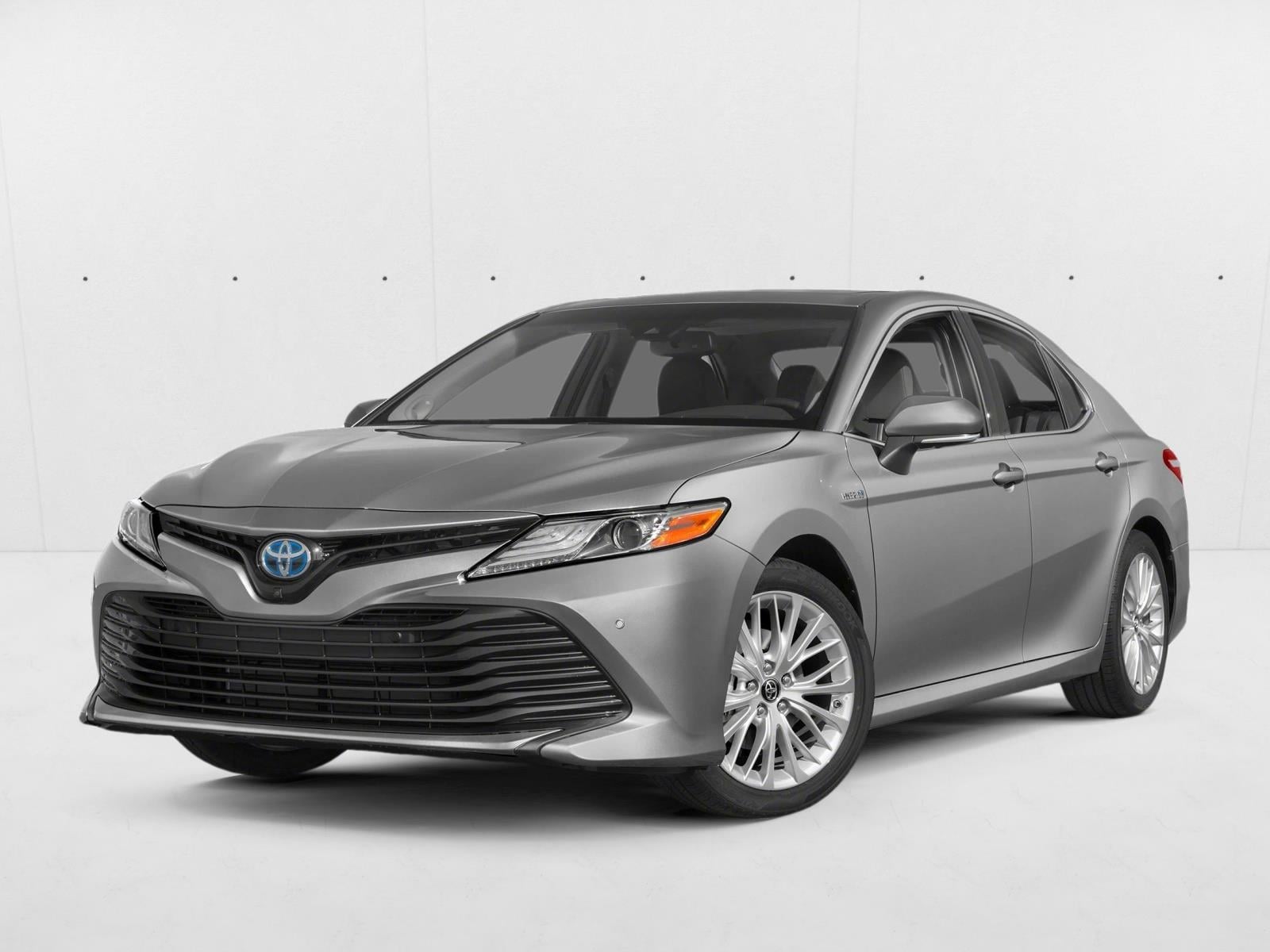 2020 Toyota Camry XLE's photo
