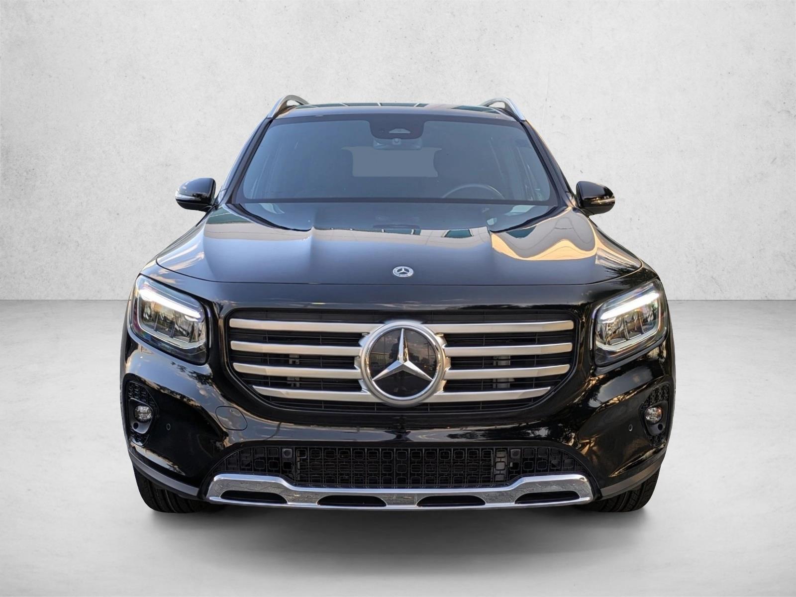 2025 Mercedes Benz GLB 250 photo 2