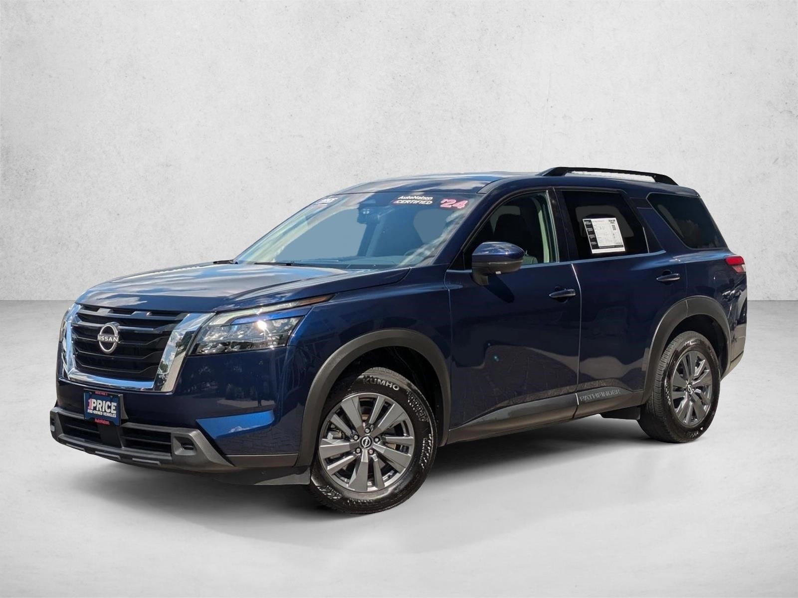 2024 Nissan Pathfinder SV's photo