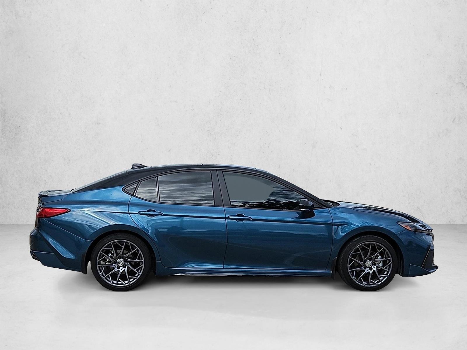 2025 Toyota Camry XSE photo 4