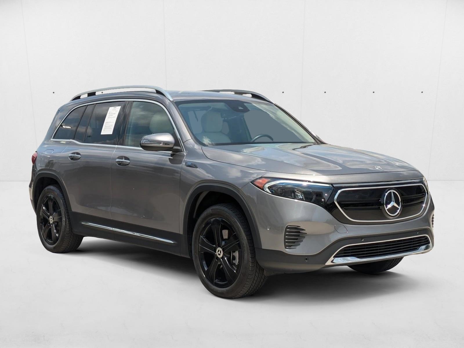 2022 Mercedes Benz EQB 300 4MATIC photo 3