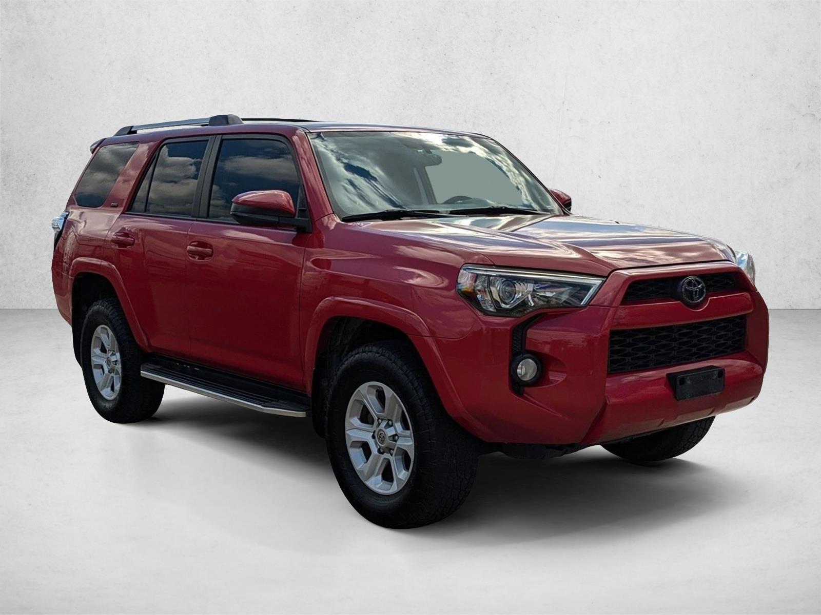 2019 Toyota 4Runner SR5 photo 2