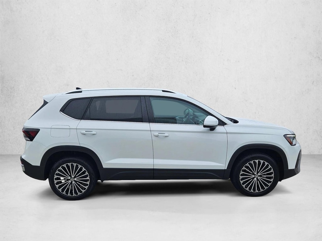 Used 2025 Volkswagen Taos 1.5T SE SUV