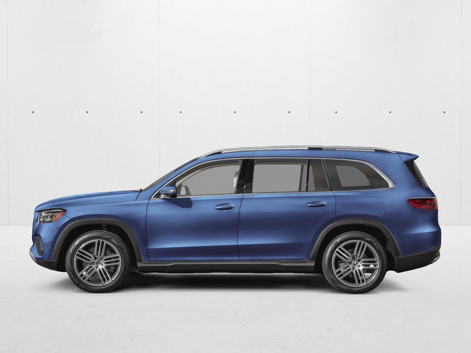 2026 Mercedes Benz GLS 450 4MATIC photo 3