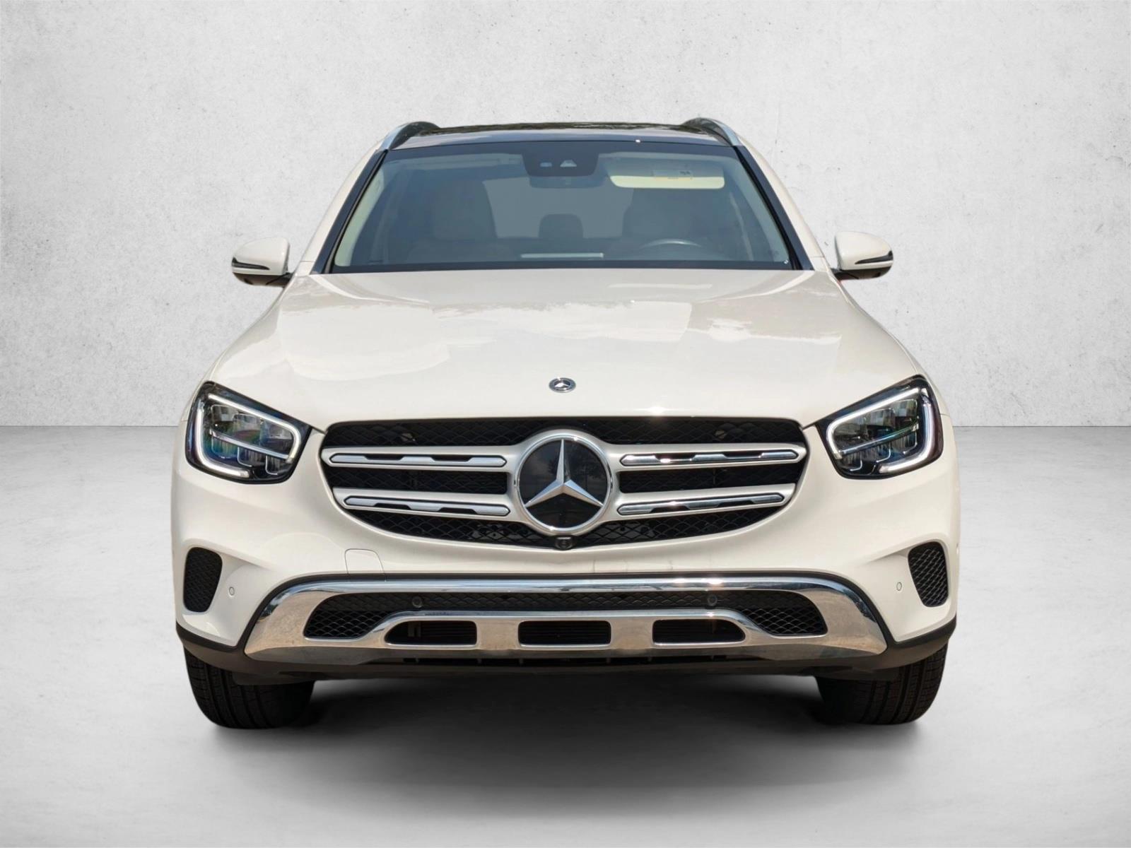 2022 Mercedes Benz GLC 300 photo 2
