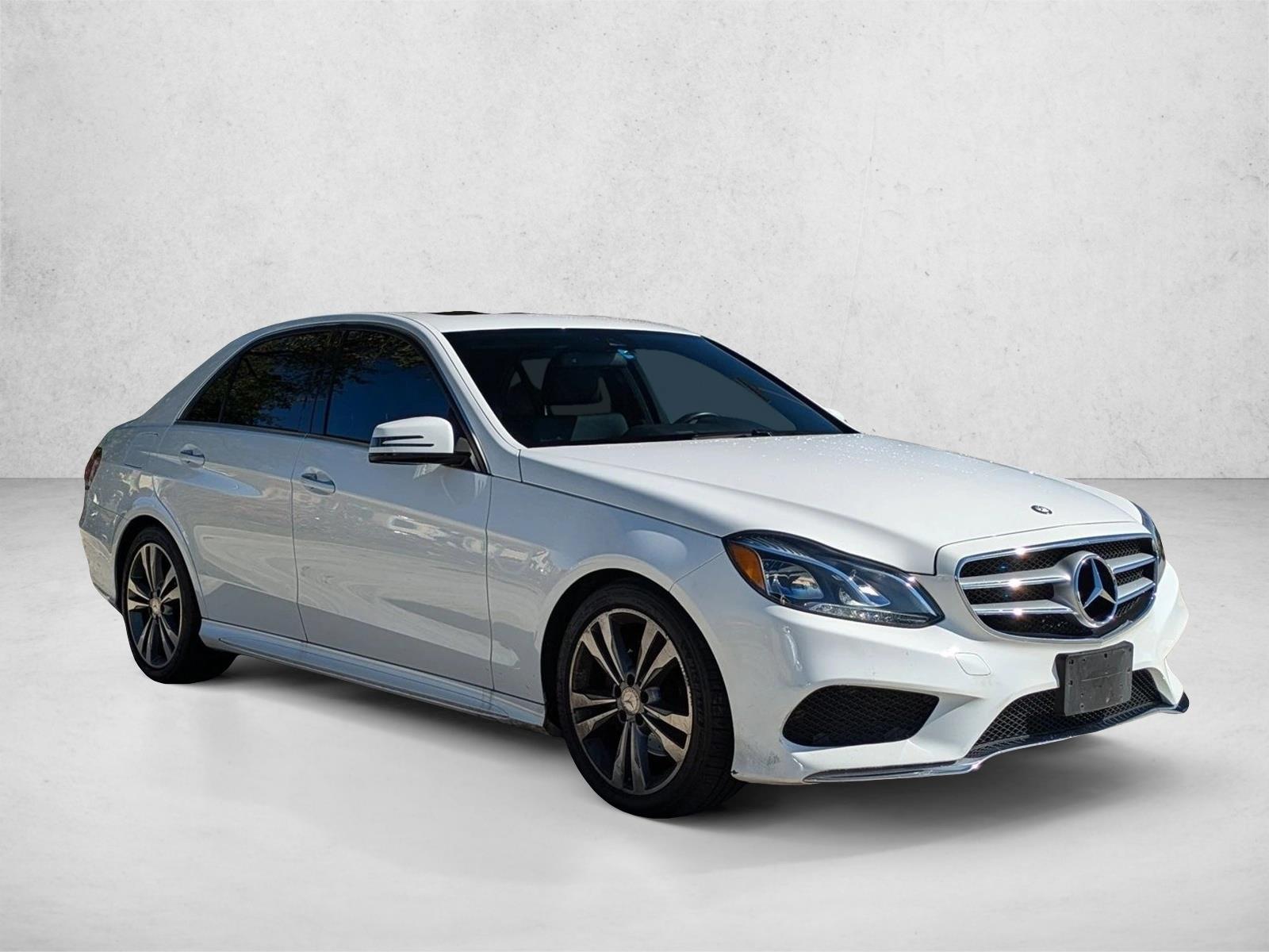 2016 Mercedes Benz E 350 Sedan photo 3