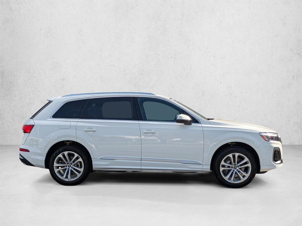 Used 2025 Audi Q7 55 Premium SUV