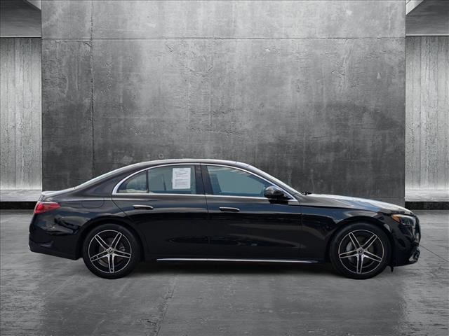 2025 Mercedes Benz E 350 4MATIC photo 4