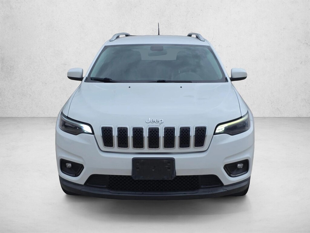 Used 2019 Jeep Cherokee Latitude FWD SUV