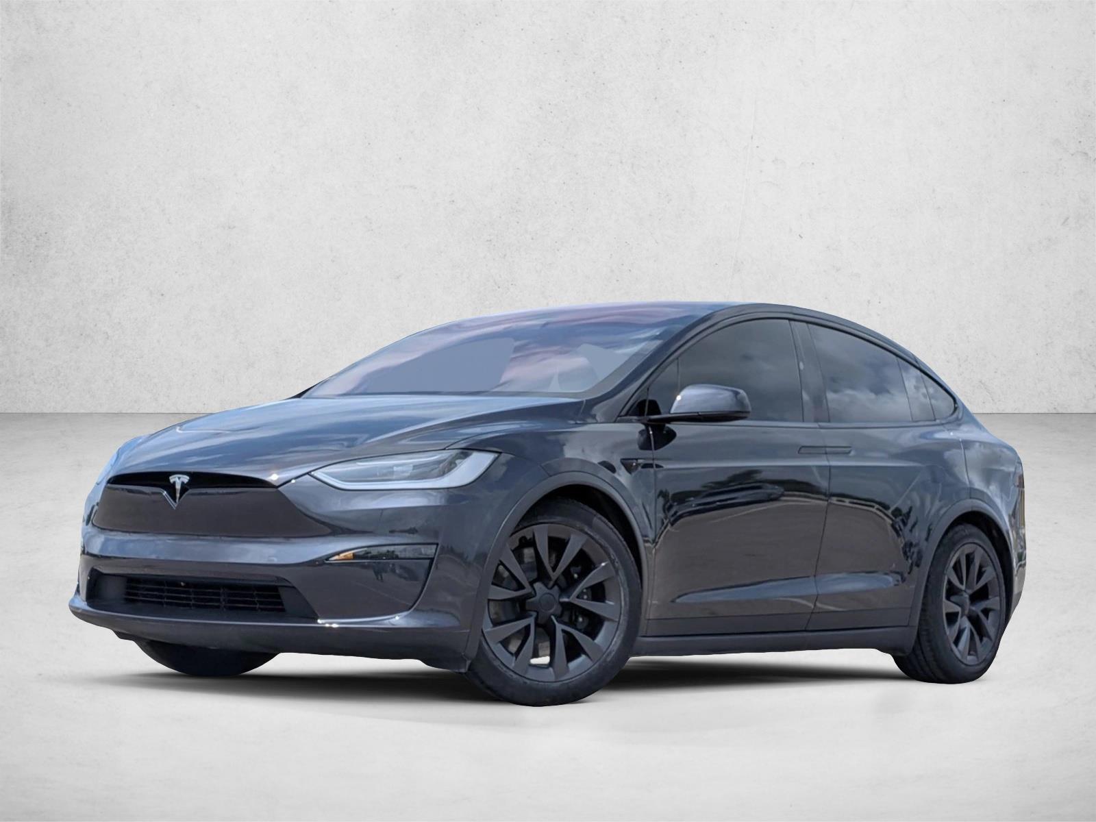2024 Tesla Model X Long Range's photo