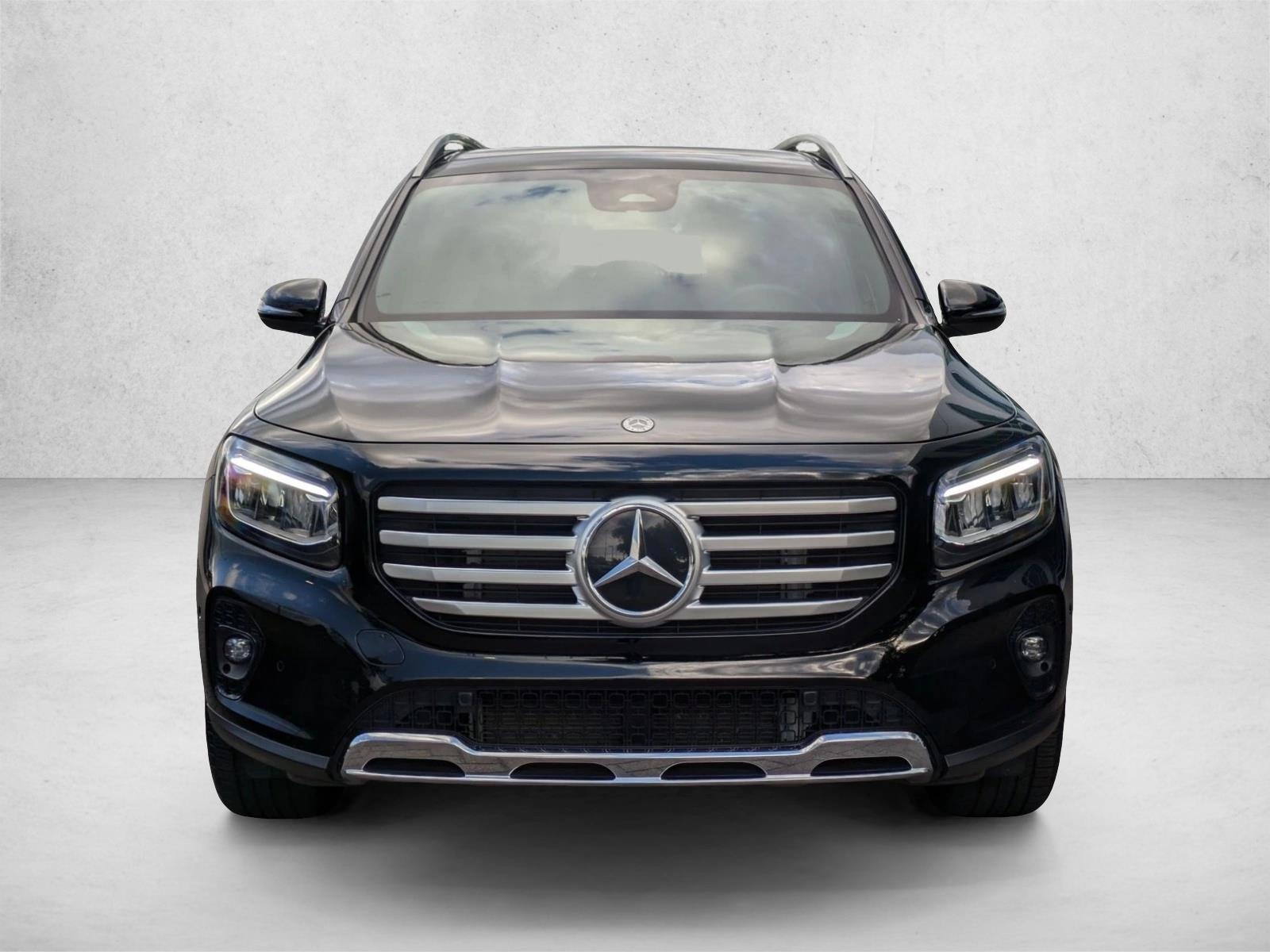 2025 Mercedes Benz GLB 250 photo 2