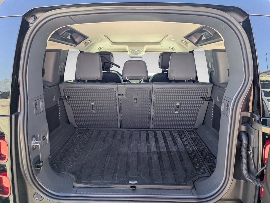 Used 2024 Land Rover Defender X-Dynamic SE SUV