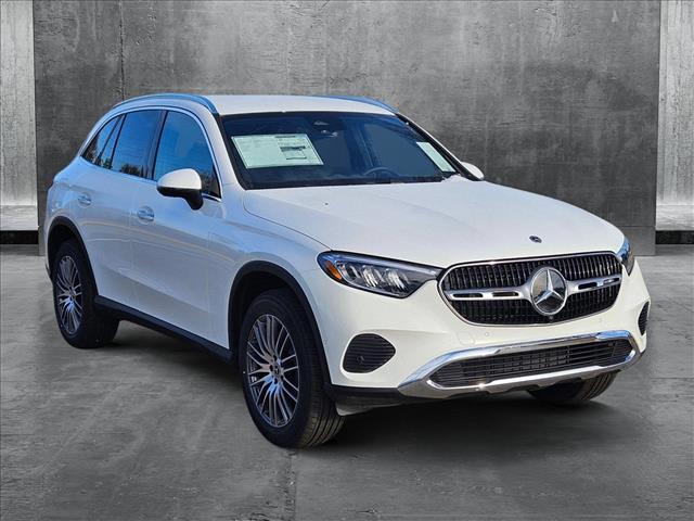 2025 Mercedes Benz GLC 300 4MATIC photo 3