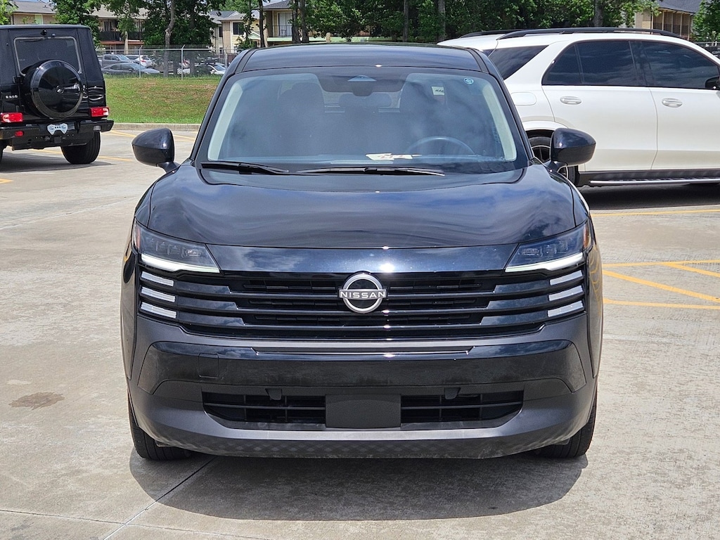 Used 2025 Nissan Kicks SV SUV