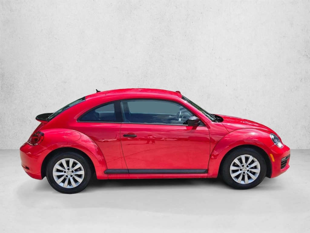 Used 2018 Volkswagen Beetle 2.0T S Hatchback