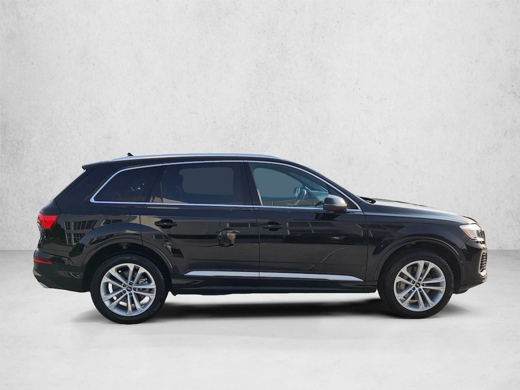 Used 2025 Audi Q7 55 Premium SUV