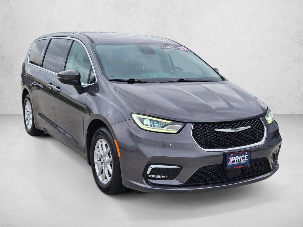 Used 2023 Chrysler Pacifica Touring L Van Passenger Van