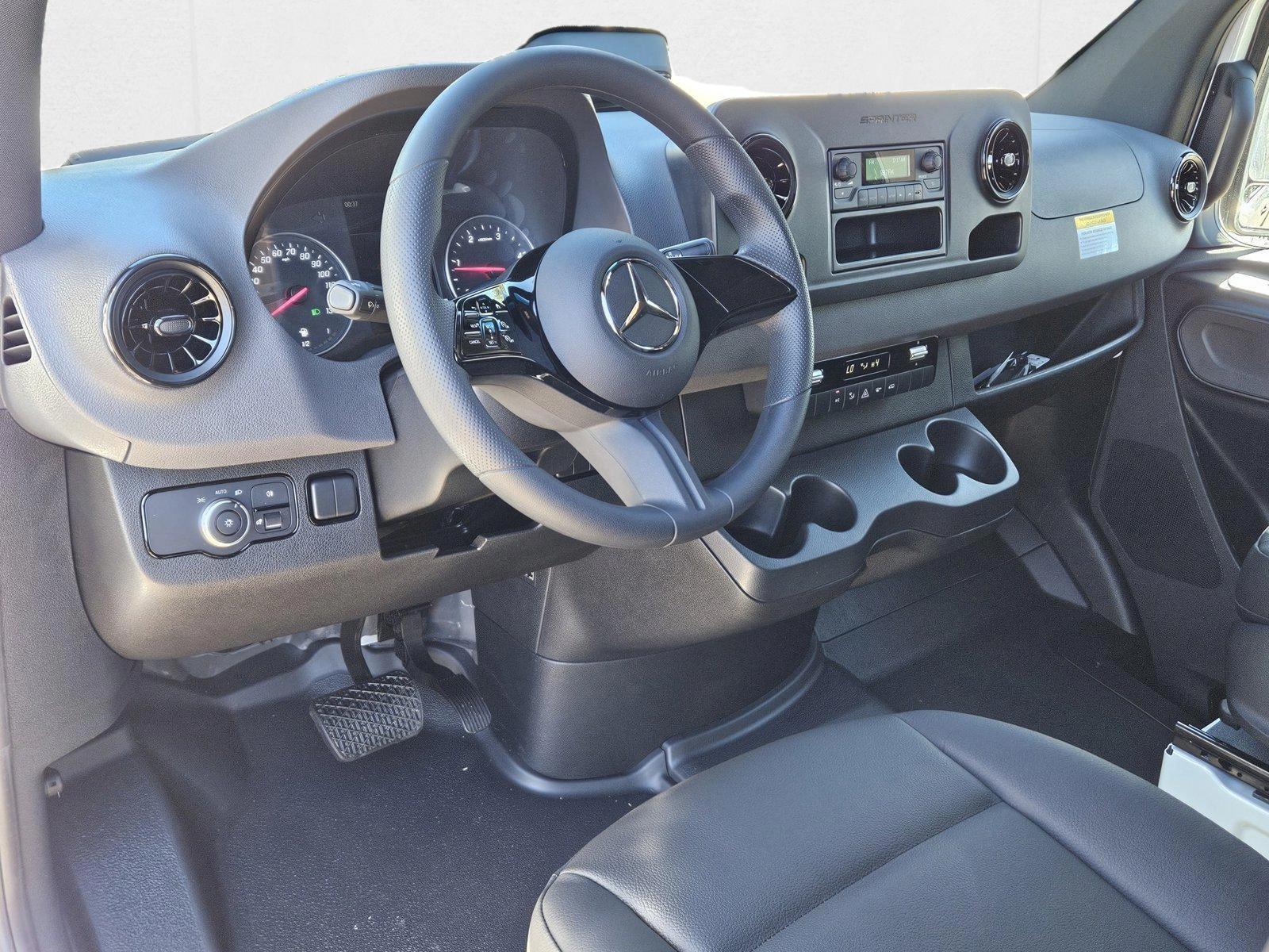 2025 Mercedes-Benz Sprinter Cargo Van Base - Photo 9