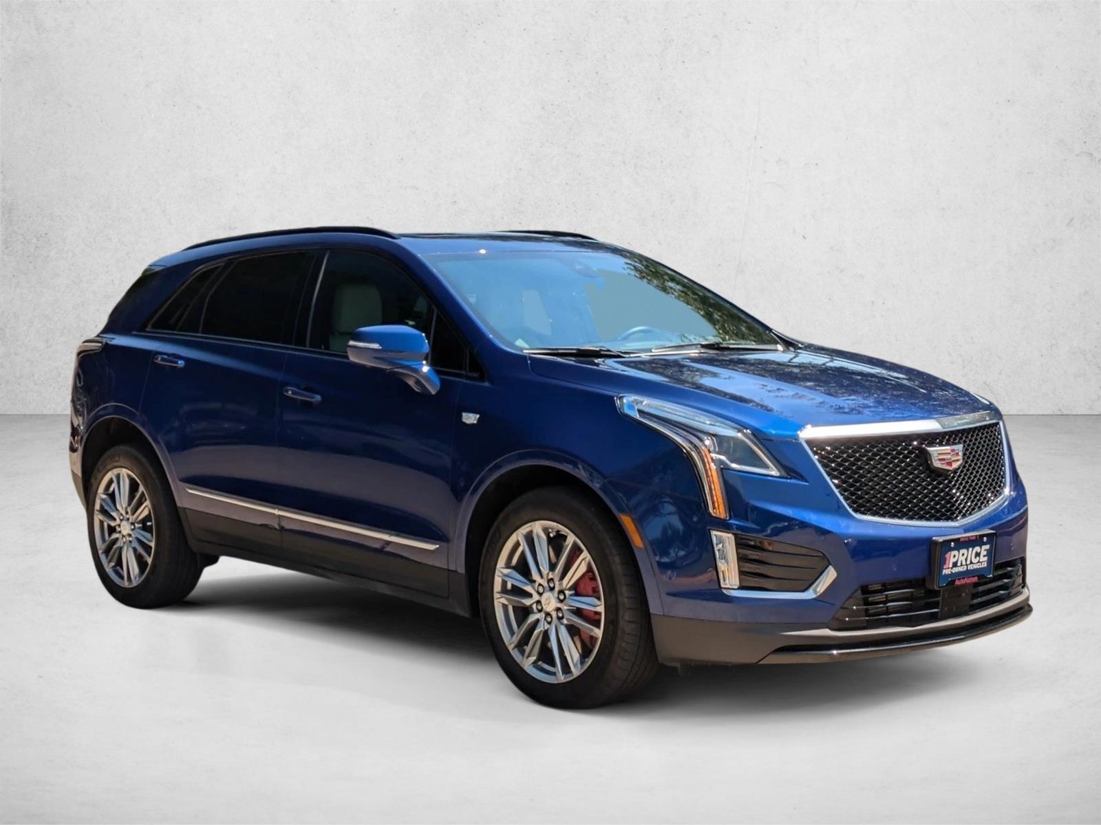 2025 Cadillac XT5 Sport photo 3