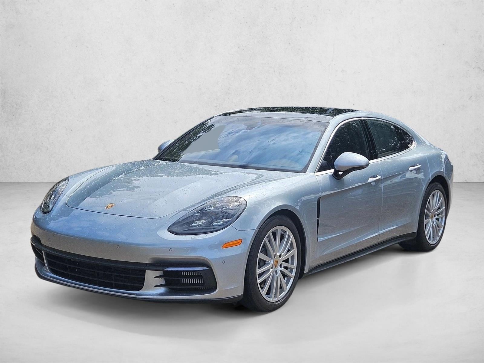 2018 Porsche Panamera 4S's photo