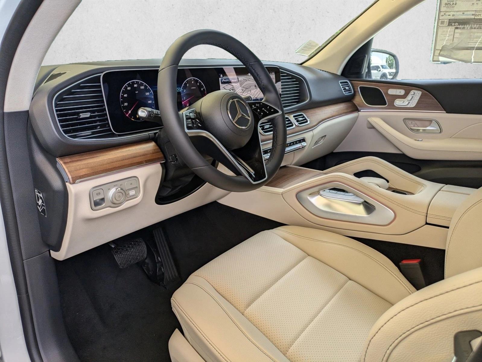 2025 Mercedes Benz GLE 350 4MATIC photo 3