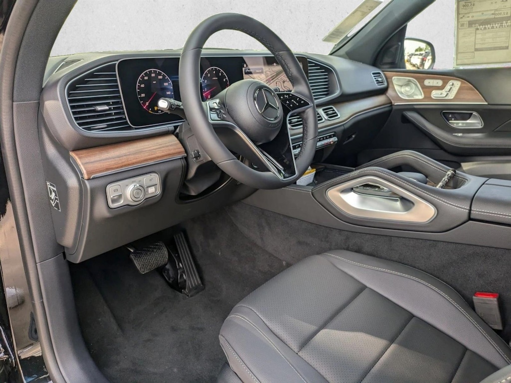 Certified 2025 Mercedes-Benz GLE 4MATIC SUV