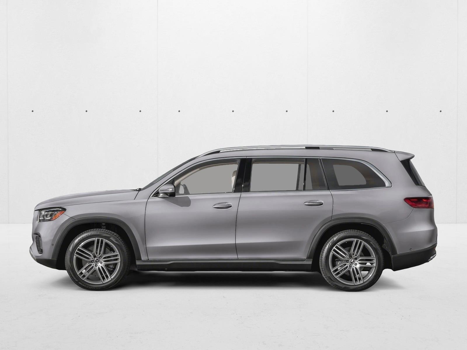 2026 Mercedes Benz GLS 450 4MATIC photo 3