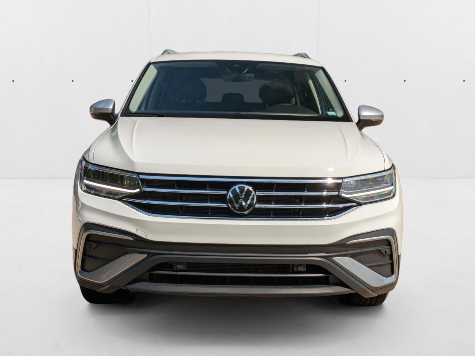 2024 Volkswagen Tiguan Wolfsburg Edition photo 3